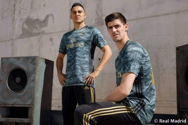¡De lujo! Real Madrid presenta su segunda equipación para la temporada 2019-20
