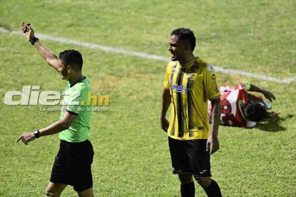 La tristeza del Real España, el enojo de Medford y el abrazo de 'Buba' López