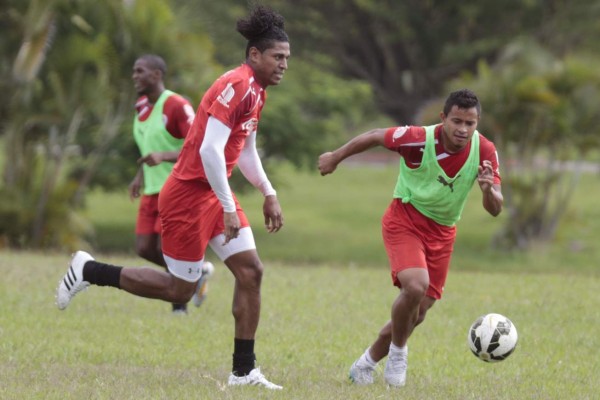 FOTOS: Costly se prepara al máximo para debut con Olimpia