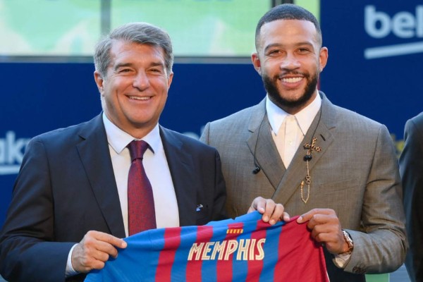 Presentado en Barcelona: Joyas, magia y el duro motivo por el que no lleva Depay en la espalda