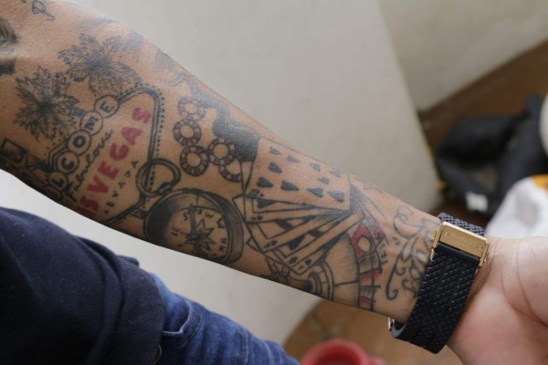 Arnold Peralta se inspiró en el exmadridista 'Guti' para hacerse tatuajes