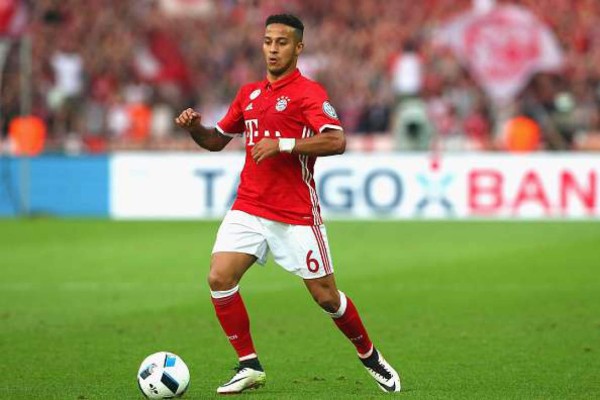 ¡Emilio Izaguirre es noticia en Europa y el Madrid va por un ex Barcelona!