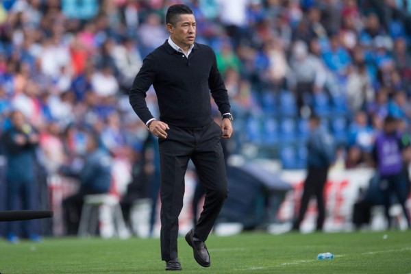 Altas/bajas: Chicharito regresaría a México; Nuevo legionario en la Liga Española