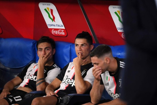 Fotos: El dolor y la bronca de Cristiano Ronaldo tras perder la final y el eufórico festejo de Napoli