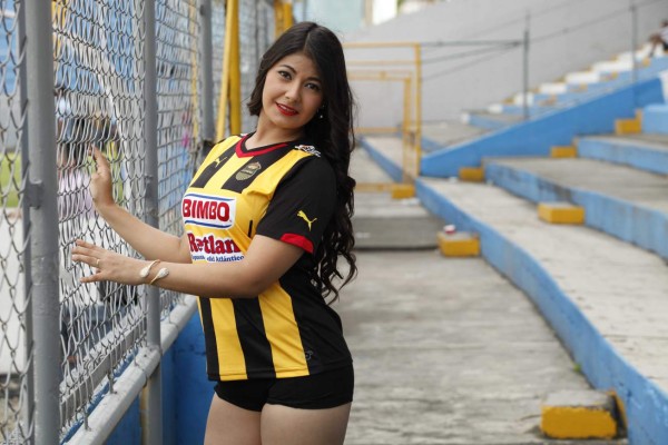 Bella Siloet, entre su admiración por Lionel Messi y el amor por Real España