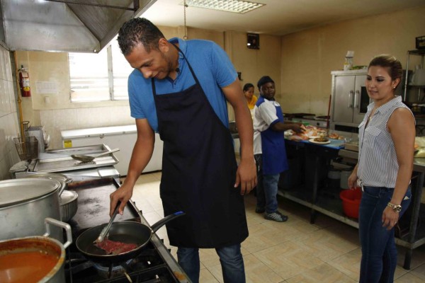 Rafael Zúniga, de brillar en el arco de Marathón a atreverse a ser cocinero profesional