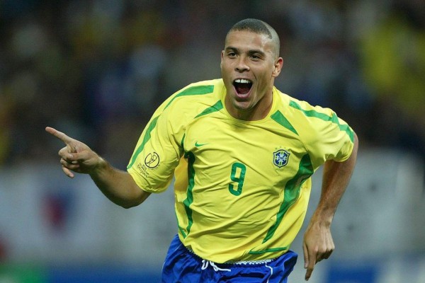 Los futbolistas más famosos que han sido protagonistas de escándalos deportivos y sexuales
