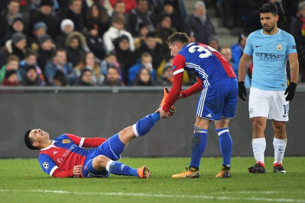 NO VISTE EN TV: El lamento de Higuaín, gran gesto de Guardiola y el abrazo en Basilea