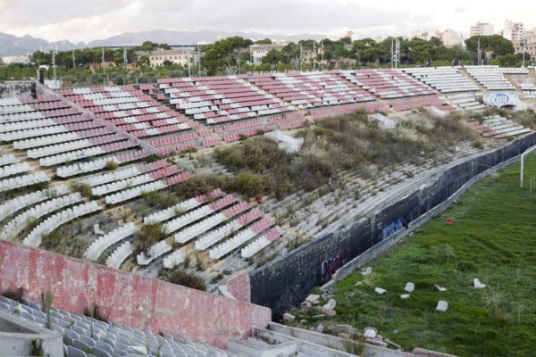 ¡Increíble! Grandes estadios que están totalmente abandonados
