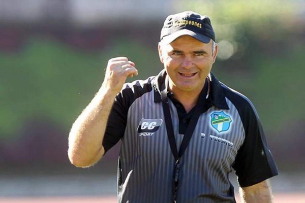 ¿Quiénes son los entrenadores de los equipos grandes de Centroamérica?