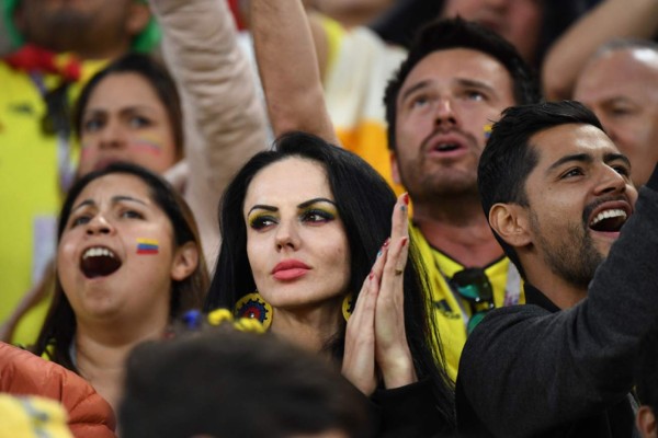 Hermosas colombianas se roban el show en los octavos ante Inglaterra