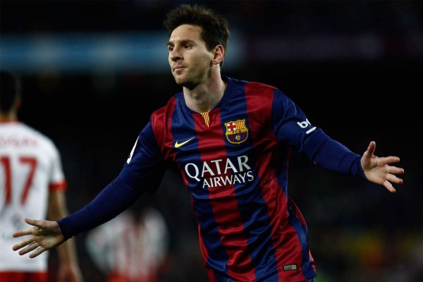 Barcelona goleó 4-0 a Almería y sigue firme hacia el título