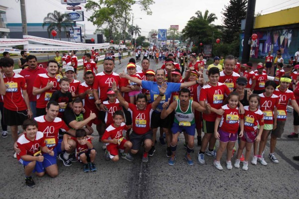 Espectacular jornada atlética en 40 Maratón Internacional de La Prensa