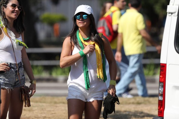 FOTOS: ¡Brasil también goleó en las gradas con las preciosas garotas!