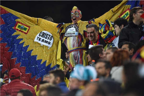 Argentina sufre en penales pero se mete a semifinales de Copa América