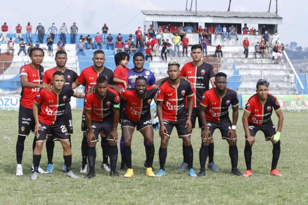 Chicas bellas, lágrimas y ambientazo: Así se vivió en Copán el Deportes Savio-Génesis por la Liga de Ascenso
