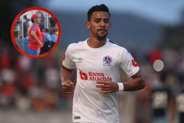 Alejandro Reyes: 'No tengo problemas con Troglio, es una persona tranquila y accesible'