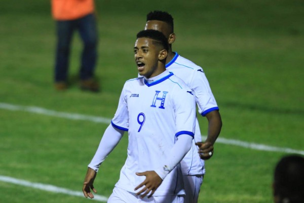 Los 37 futbolistas que ha probado Fabián Coito en sus siete meses en Honduras