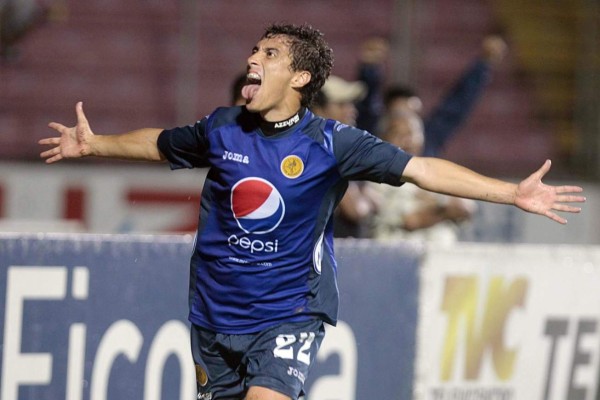 RUMORES Y FICHAJES: Primo del Kun Agüero al Real Sociedad y vuelve el 'Rulo' Varela&nbsp;&nbsp;