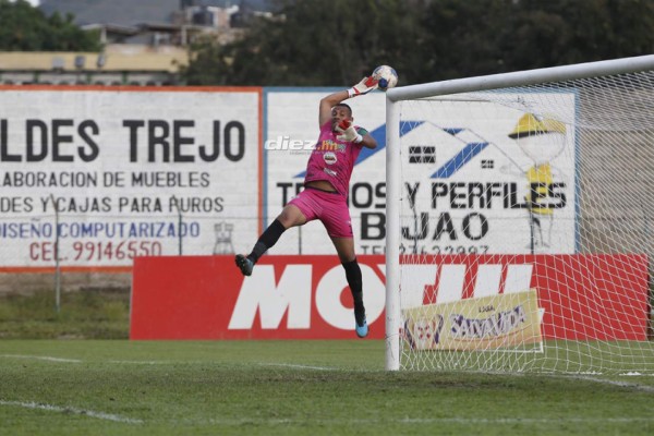 ¿Quién es la chica con la H en el pecho? El debut de Marcelo Canales y el radio de Diego