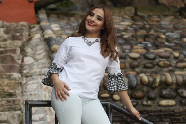 FOTOS: Así es Angie Griffin, la guapa presentadora de TV que reta a Pinto