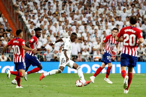 NO VISTE EN TV: Los botines de Griezmann y jugador del Madrid recibe atención tras juego