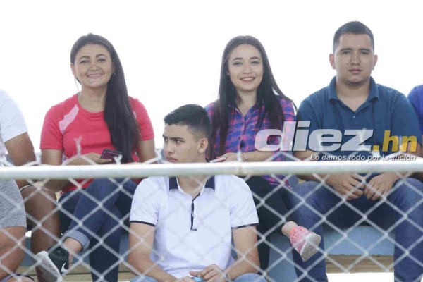 FOTOS: El bonito gesto de Marathón con jugador de La Virtud en Copa Presidente