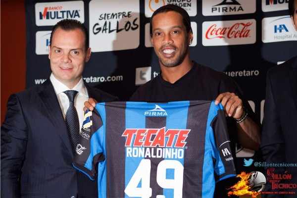 La larga carrera de Ronaldinho en imágenes