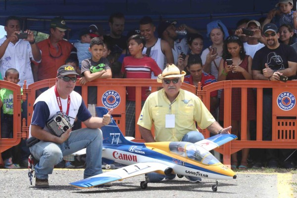 Volando en los cielos de San Pedro Sula por amor