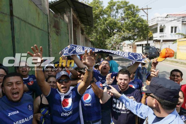 Ambientazo y máxima seguridad previo a la Gran Final entre Marathón y Motagua
