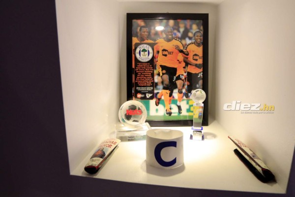 Desde John Terry a Gareth Bale: La lujosa colección de camisas de Maynor Figueroa