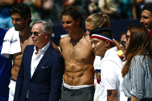 Rafa Nadal hace un 'striptenis' en Nueva York