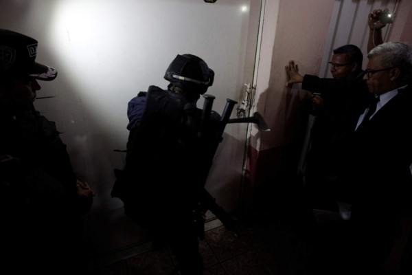 En fotos: Así fue la captura del periodista David Romero en Honduras