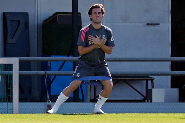 Sorpresiva visita, dos salidas y una estrella regresó: Así fue el sexto entrenamiento del Real Madrid