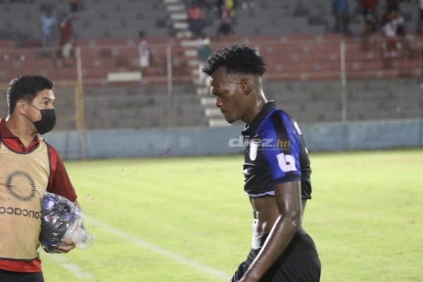 El gesto de Troglio al ver a Eddie expulsado, la extraña celebración de Rocca y el 'tierno' abrazo de Machuca a Cáceres