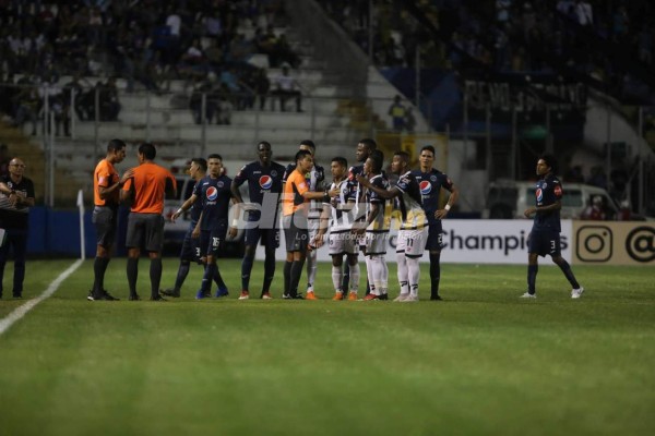 NO SE VIO EN TV: El eufórico festejo de Rubilio y el drama de Castellanos