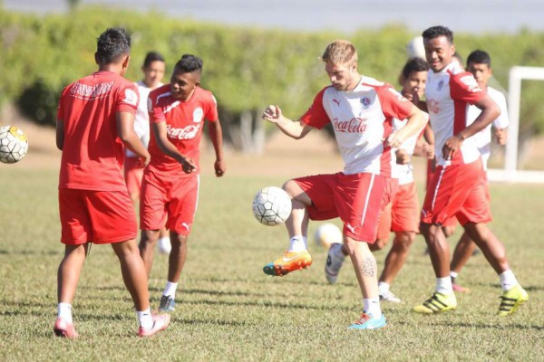 ¿Dónde juegan ahora los últimos 14 extranjeros que pasaron por Olimpia?