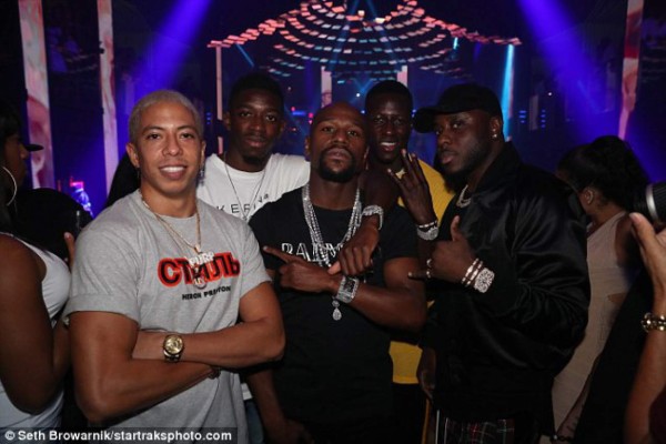 Dos campeones del mundo en la fiesta de Ronaldinho y Floyd Mayweather&nbsp;&nbsp;
