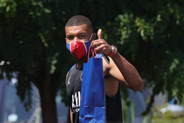 Mercado de fichajes: Giro inesperado en el caso Messi, barrida en gigante europeo y Mbappé es noticia&nbsp;&nbsp;