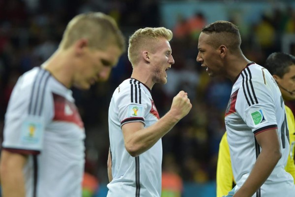 Alemania derrotó 2-1 a Argelia y ser rival de Francia