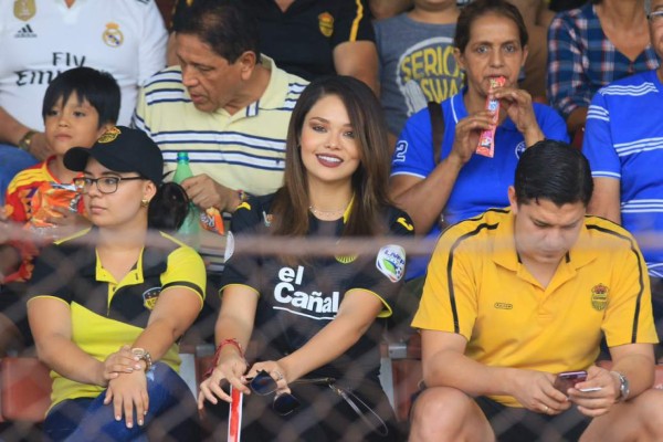 FOTOS: Las bellas chicas que robaron suspiros en los juegos de la liga