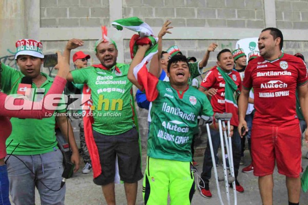 ¡LOCURA! Caravana verdolaga rumbo al Nacional de Tegucigalpa