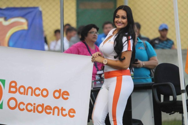 Estas son las chicas hermosas que invadieron la final del fútbol de Honduras