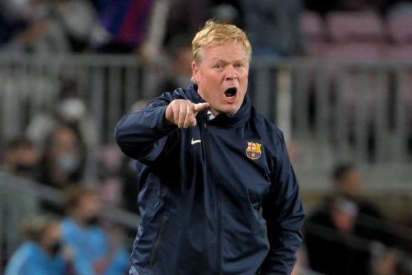 Pancarta para Koeman en el Camp Nou, el drama por el empate y lo que pasó con Piqué