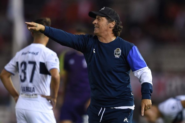 Fichajes Honduras: Marathón prepara 'bomba', renovaciones en Motagua y 'Camello' sorprende