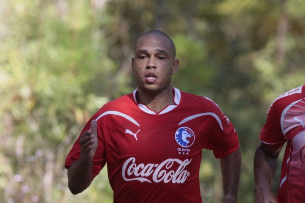 Jugadores que han llegado a Honduras con porte de figuras