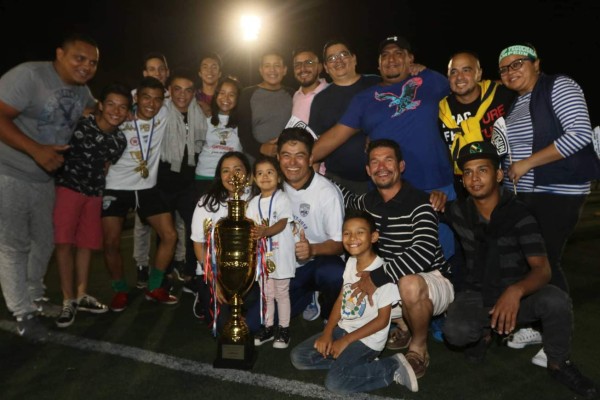 EN FOTOS: Así celebró Infop el ascenso a Liga Nacional de Honduras