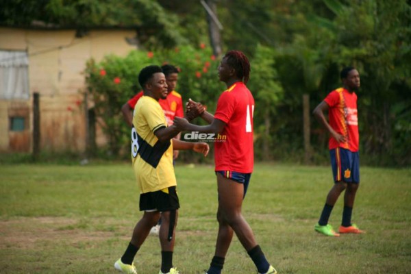 Marvin Chávez revive sus mejores tiempos haciendo fútbol en Sambo Creek