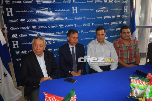 La Sub-20 de Honduras es recibida con pancartas, abrazos y homenaje