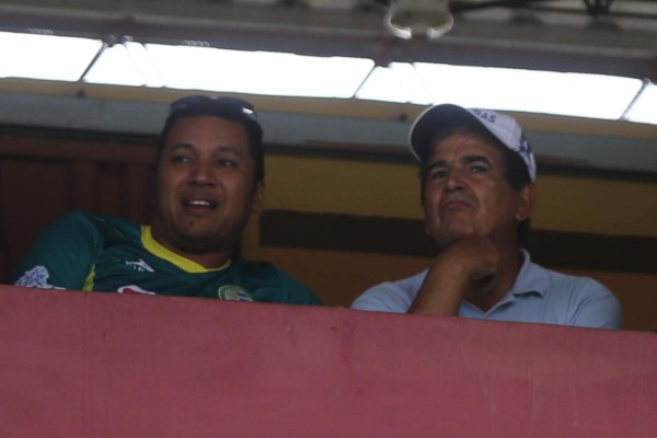 NO SE VIO POR TV: ¿Pinto viendo a Costly? Las fotos más curiosas en Honduras